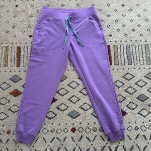 FIGS Zamora Jogger Scrub Pants size medium!